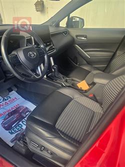 تۆیۆتا کۆرۆلا کرۆس